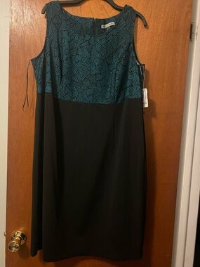 Danny & Nicole Sleeveless Teal & Black Patterned Bodice Shift Dress. 18W